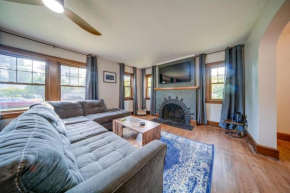 Central Erie Vacation Rental about 2 Mi to Beach!